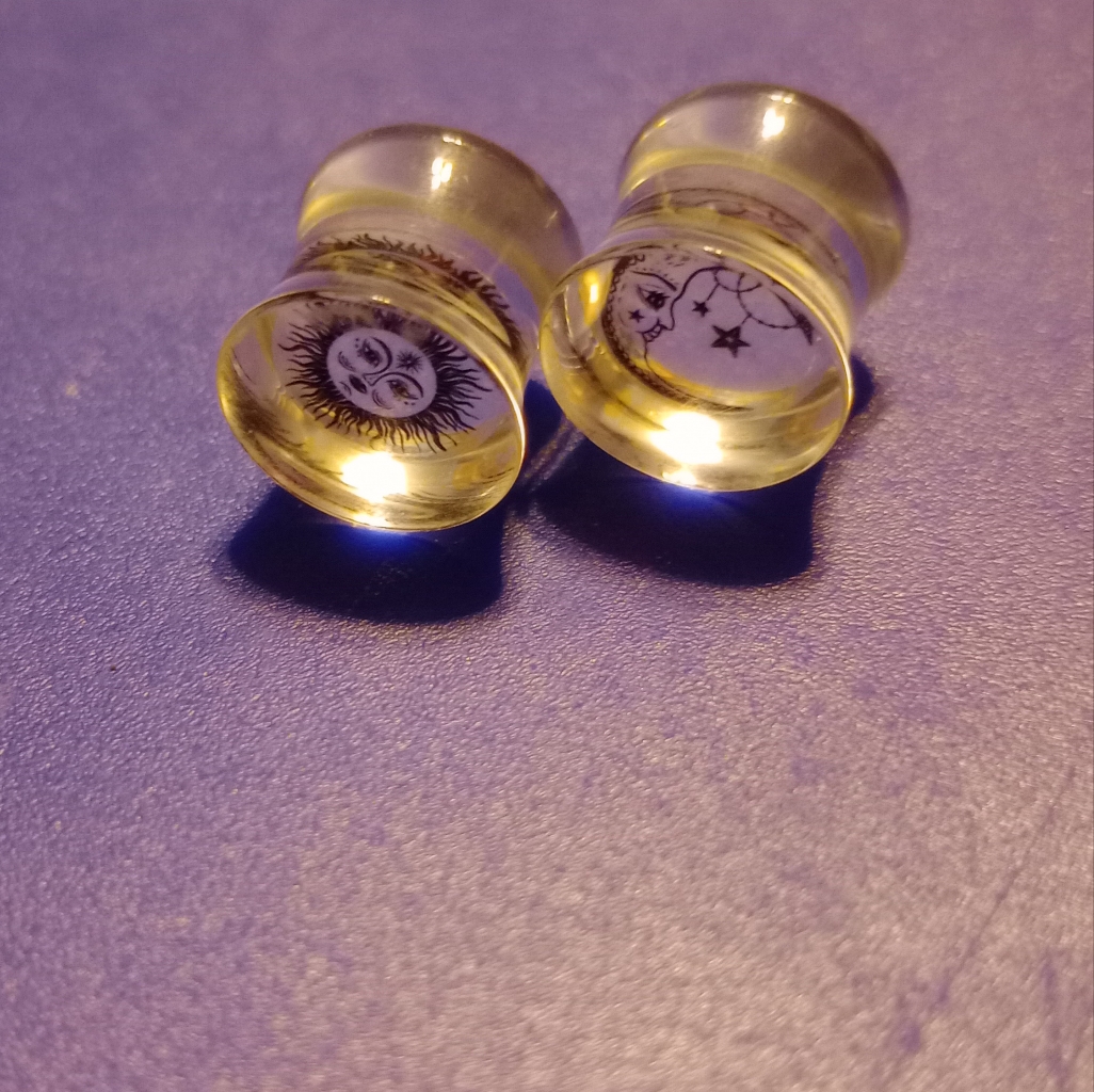 Clear Acrylic With Sun And Moon 00g (10mm)